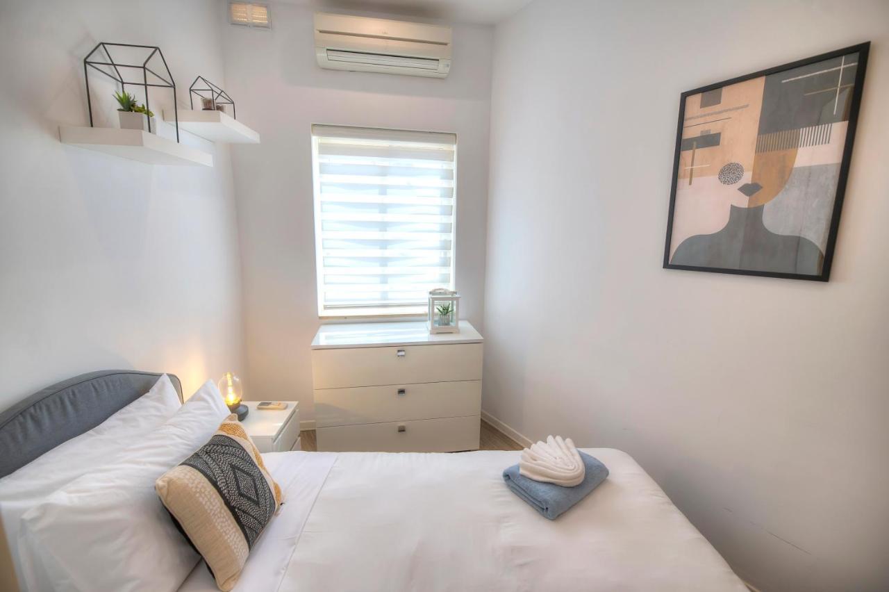 Spacious 4 Bedrooms With Sea View Balcony Goslm-3 Sliema Dış mekan fotoğraf